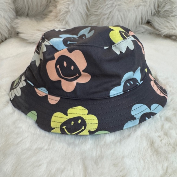 Sami Ryan Bucket Hat BSR Flower Smiles Women's Cap - Gray - One Size - Picture 1 of 4